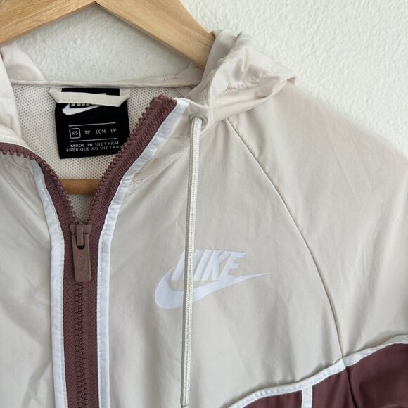 Nike Jacket Windrunner Windbreaker Hooded Full Zip Pink - Picture 2 of 11